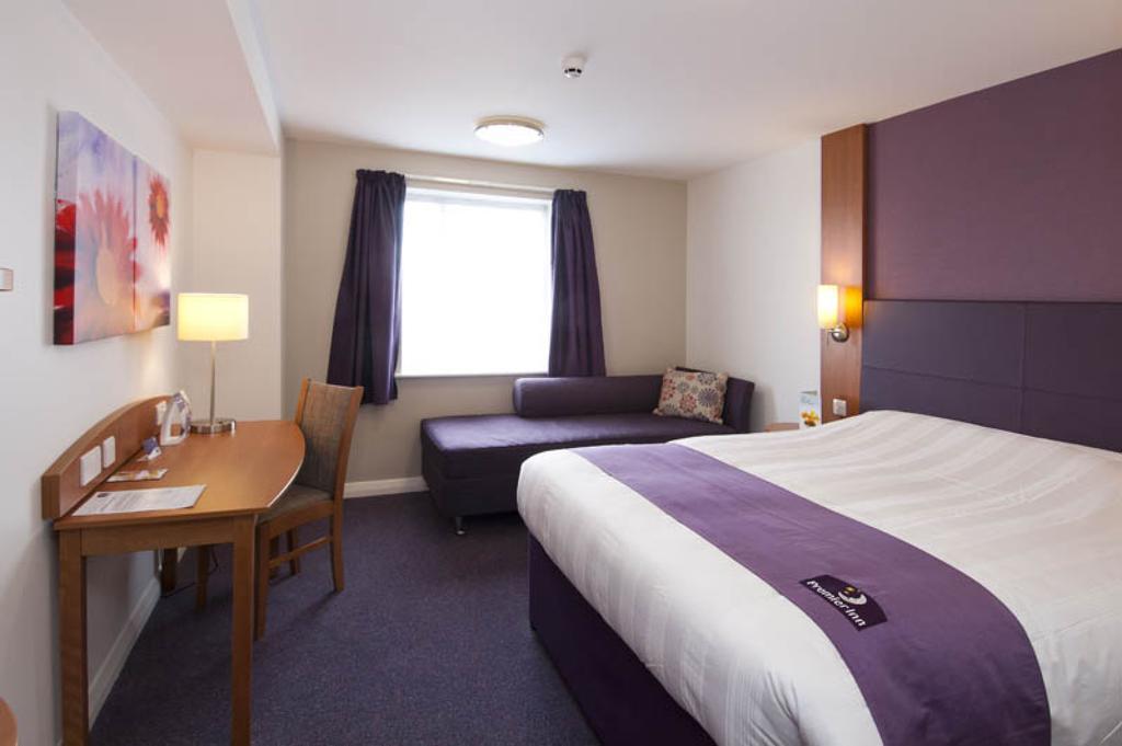Premier Inn Stratford Upon Avon Waterways Exterior foto