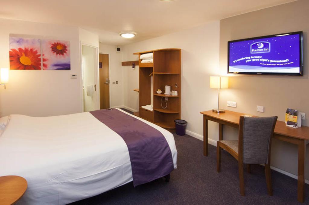 Premier Inn Stratford Upon Avon Waterways Exterior foto