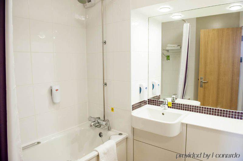 Premier Inn Stratford Upon Avon Waterways Exterior foto